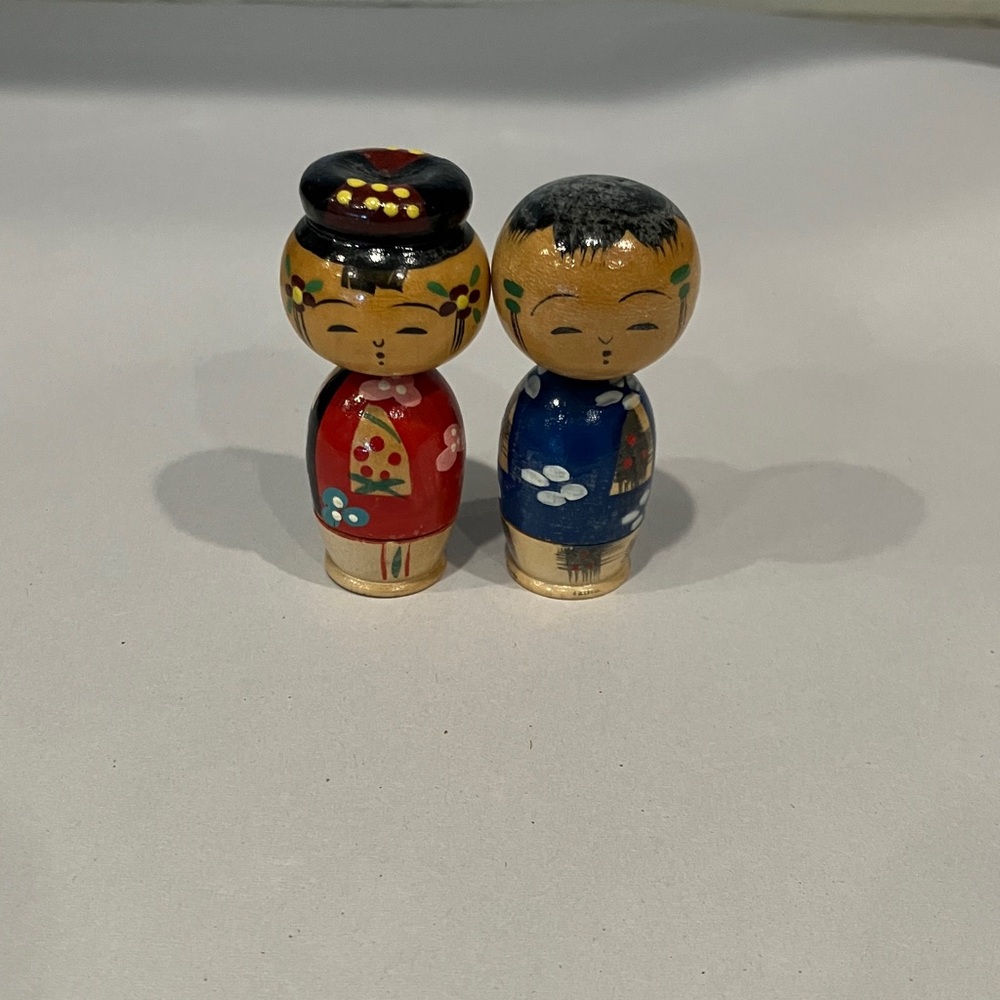 Vintage Mini Wooden Kokeshi Bobble Head Nesting Dolls Made in Japan